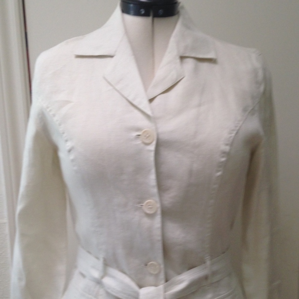 ❤️3/$20 100% Linen jacket in cream